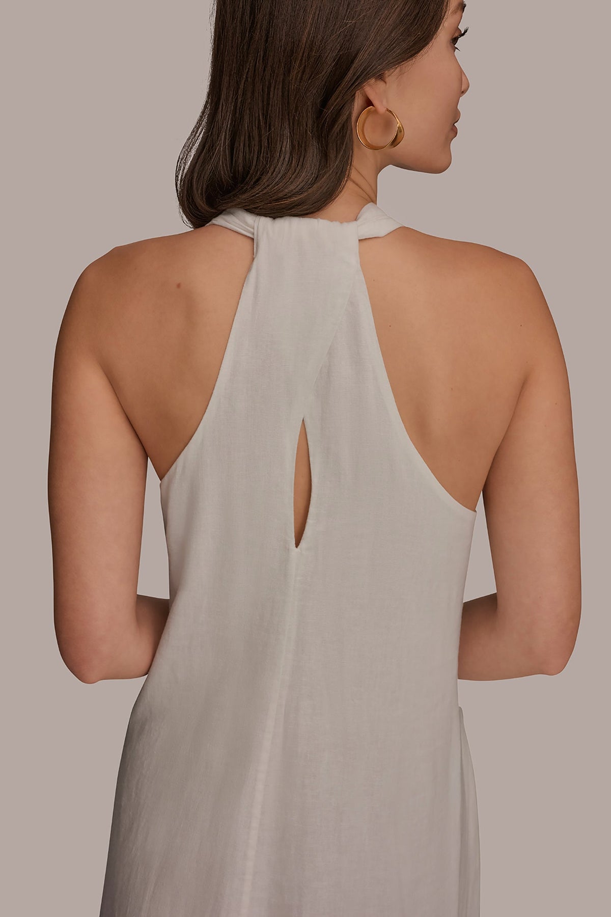 LINEN-BLEND SLEEVELESS OMBRÉ TWIST-BACK MIDI HALTER DRESS - Washed Indigo Dip Dye