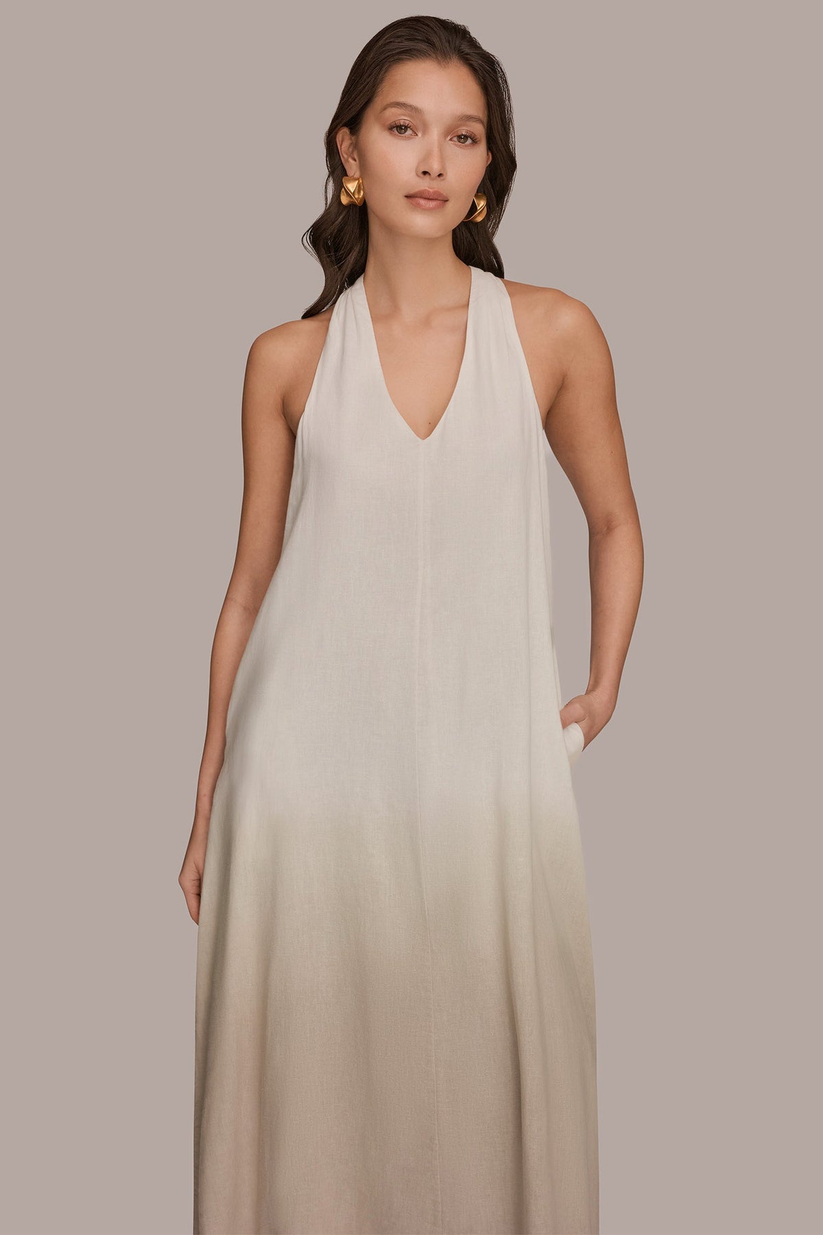LINEN-BLEND SLEEVELESS OMBRÉ TWIST-BACK MIDI HALTER DRESS - Tuscan Grey