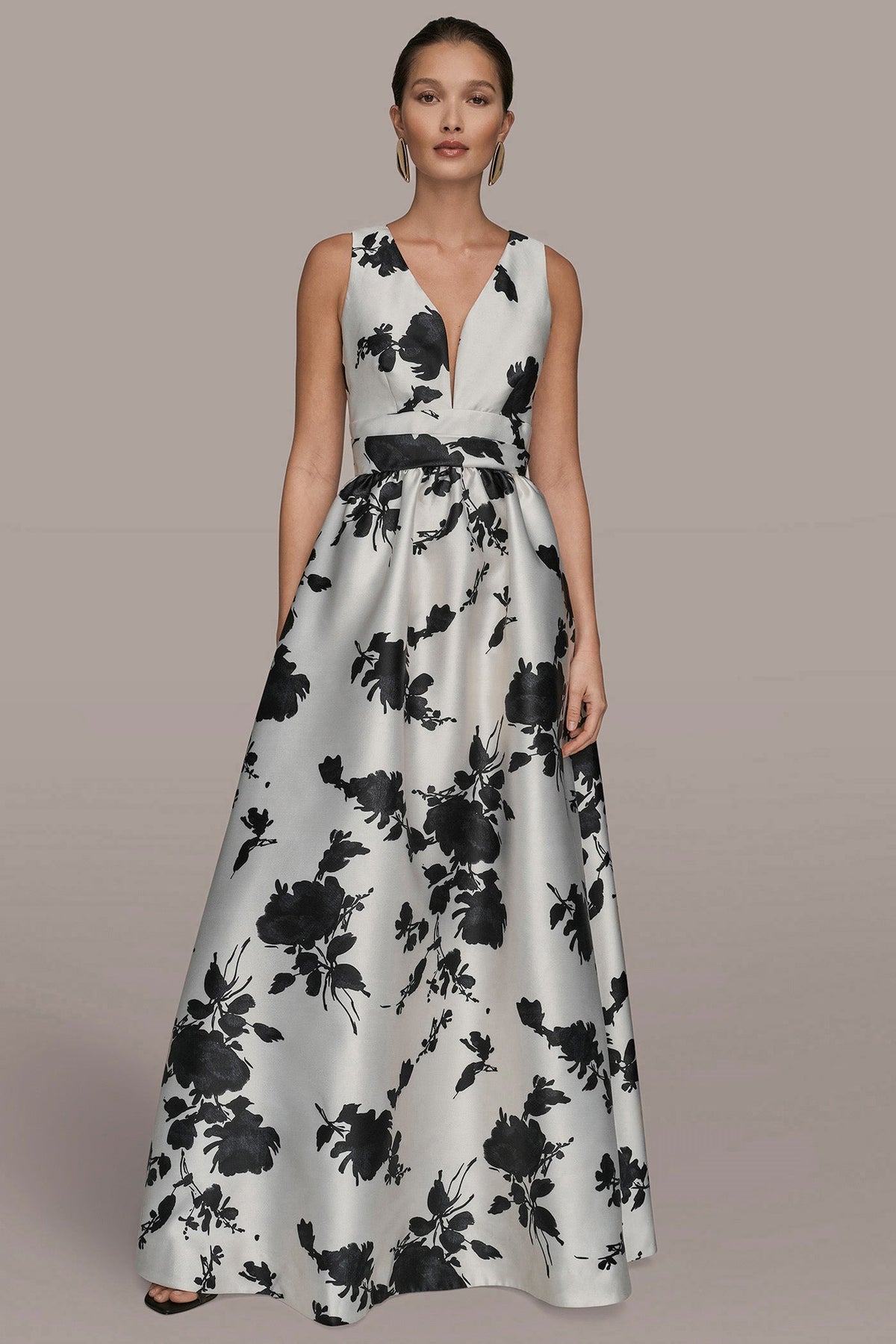 MIKADO SLEEVELESS V-NECK FLORAL GOWN - Cream/Black