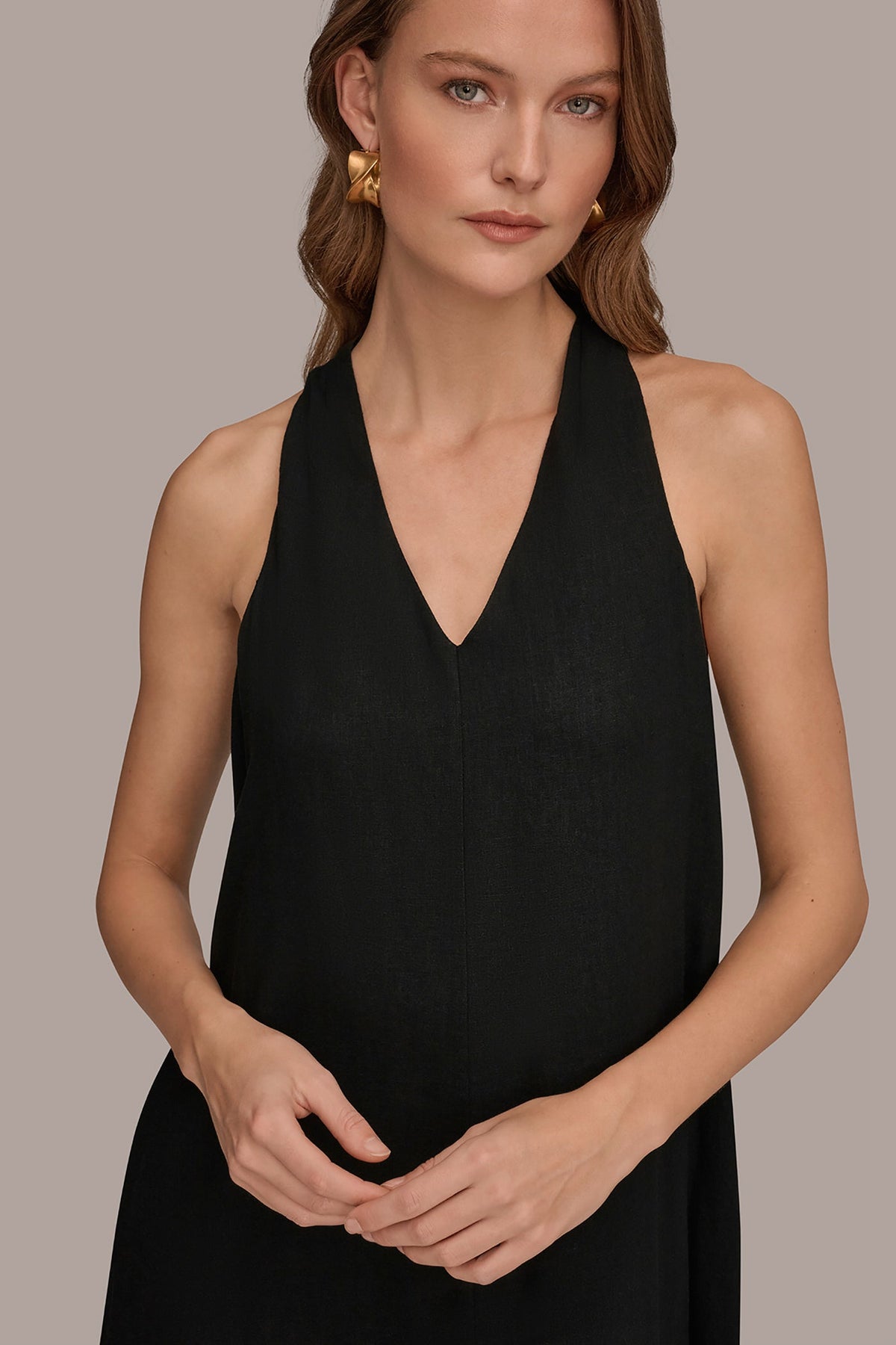 LINEN-BLEND SLEEVELESS TWIST-BACK MIDI HALTER DRESS - Black