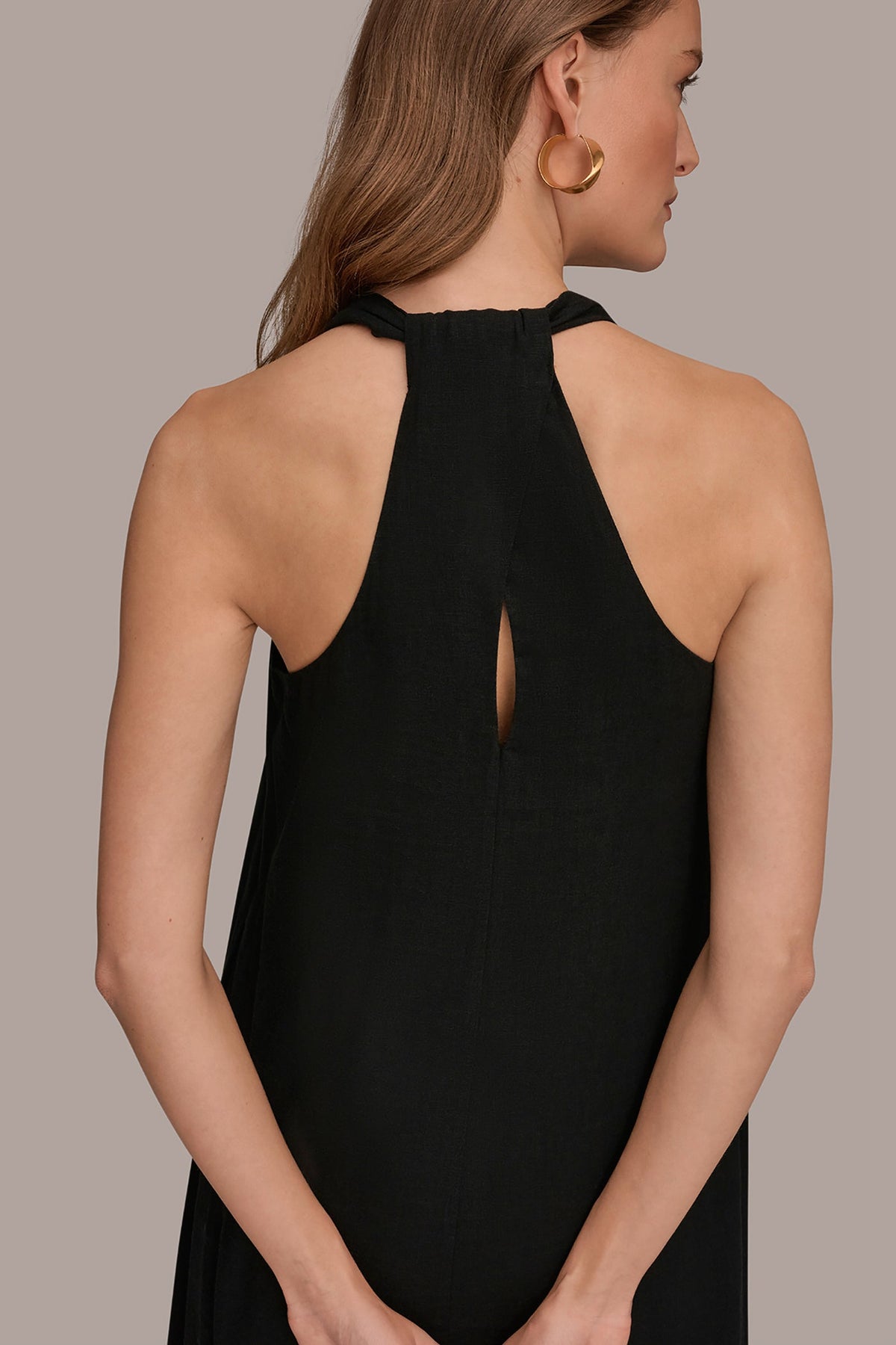 LINEN-BLEND SLEEVELESS TWIST-BACK MIDI HALTER DRESS - Black