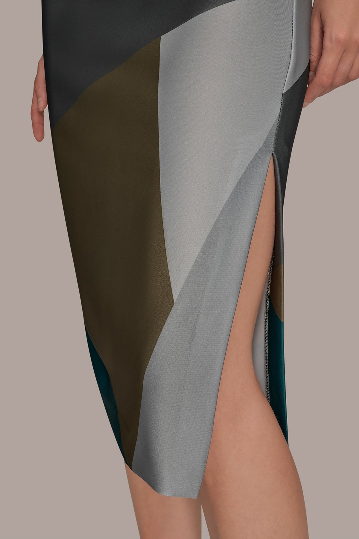 SHORT SLEEVE COLOR-BLOCK MIDI SHEATH DRESS - ANTIQUE GREEN MULTI