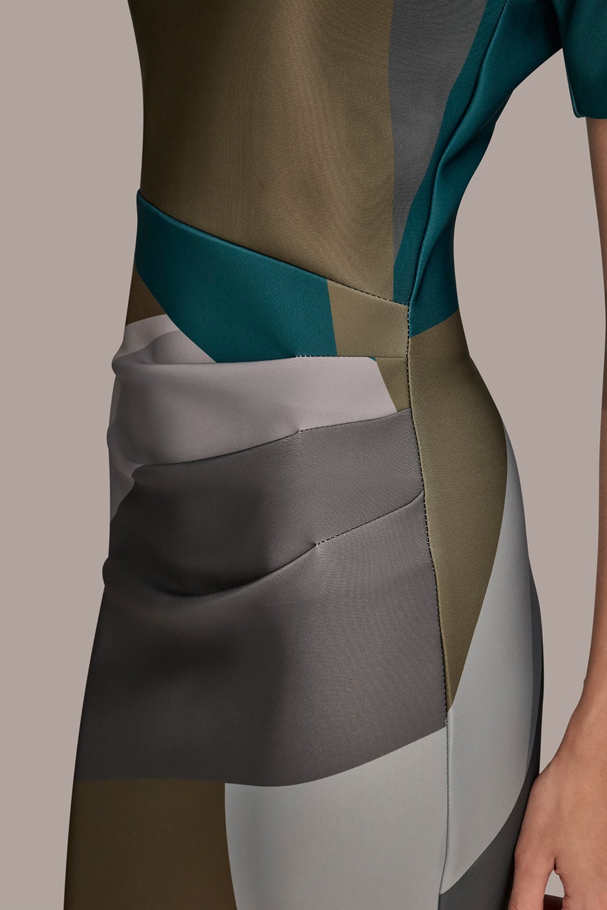 SHORT SLEEVE COLOR-BLOCK MIDI SHEATH DRESS - ANTIQUE GREEN MULTI