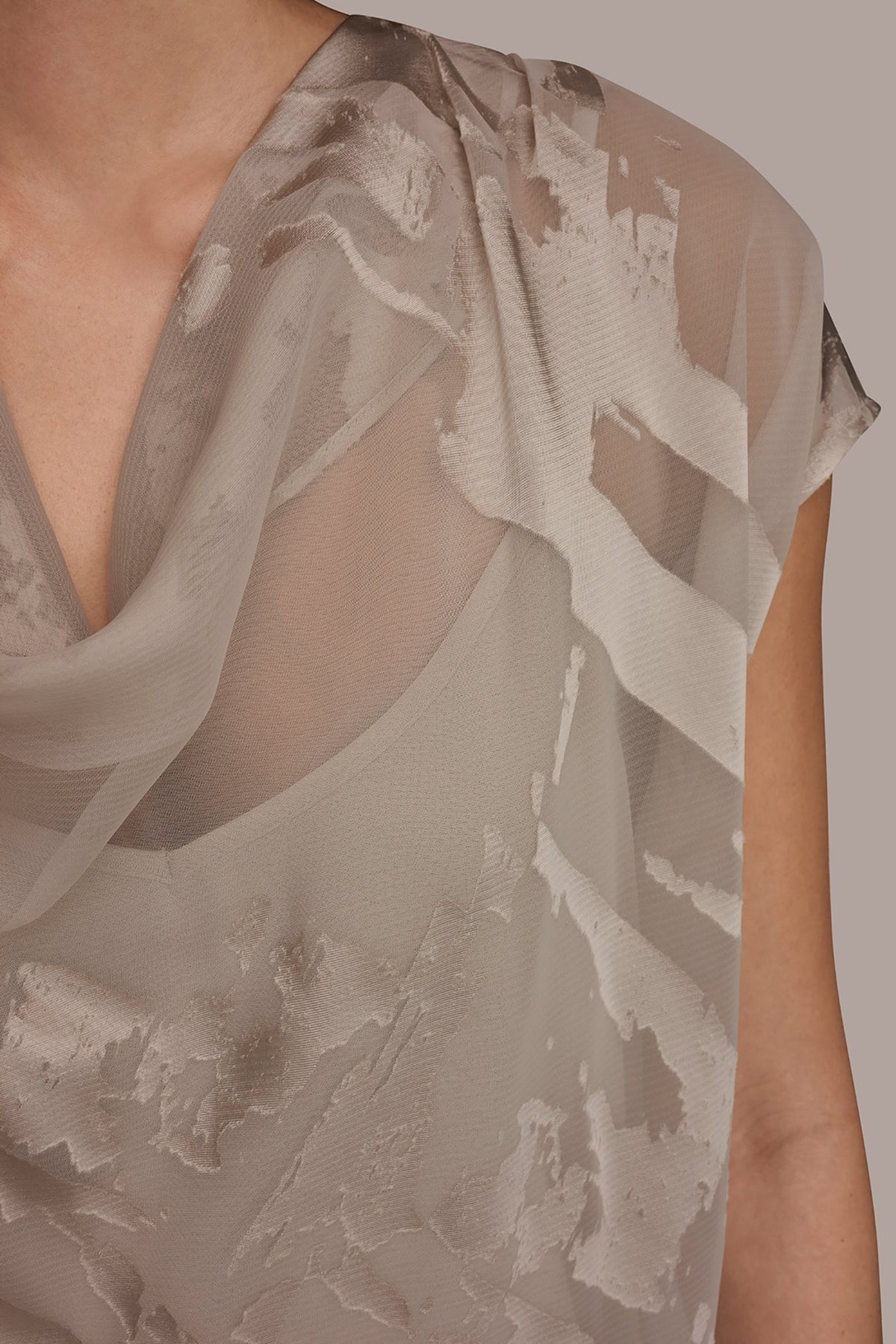 SATIN ABSTRACT BURNOUT TOP - Tuscan Grey