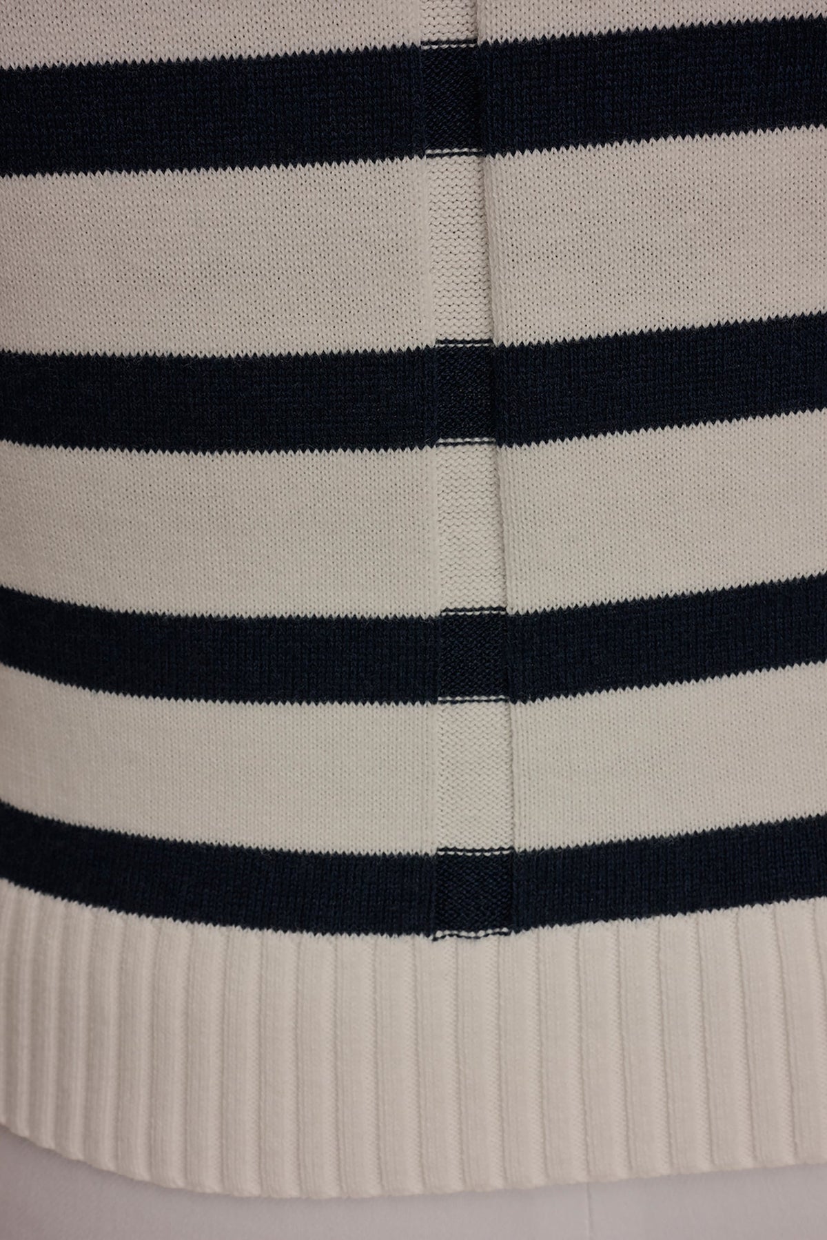 COTTON AND CASHMERE SLEEVELESS STRIPED SWEATER - Cream/Nightfall