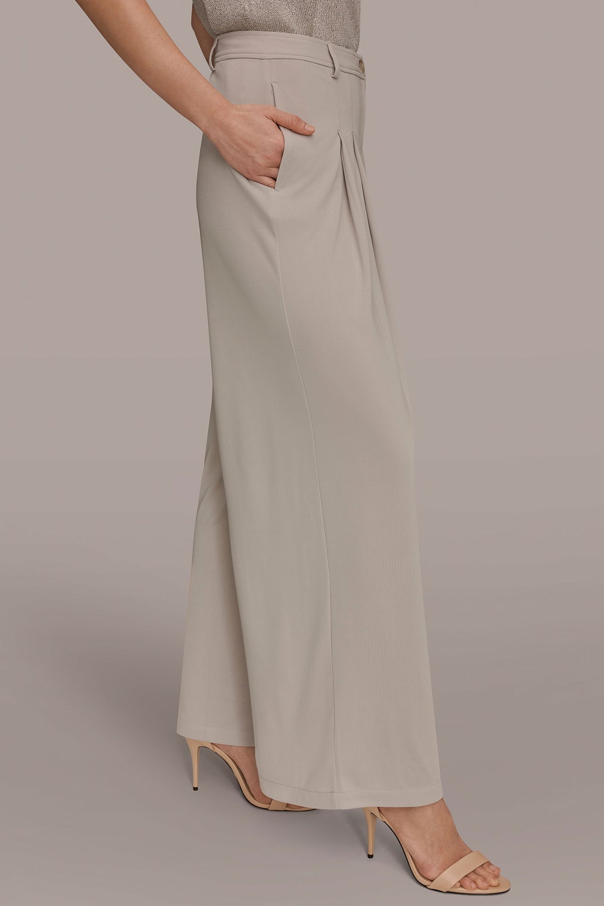 PLEATED KNIT PANT - Tuscan Grey
