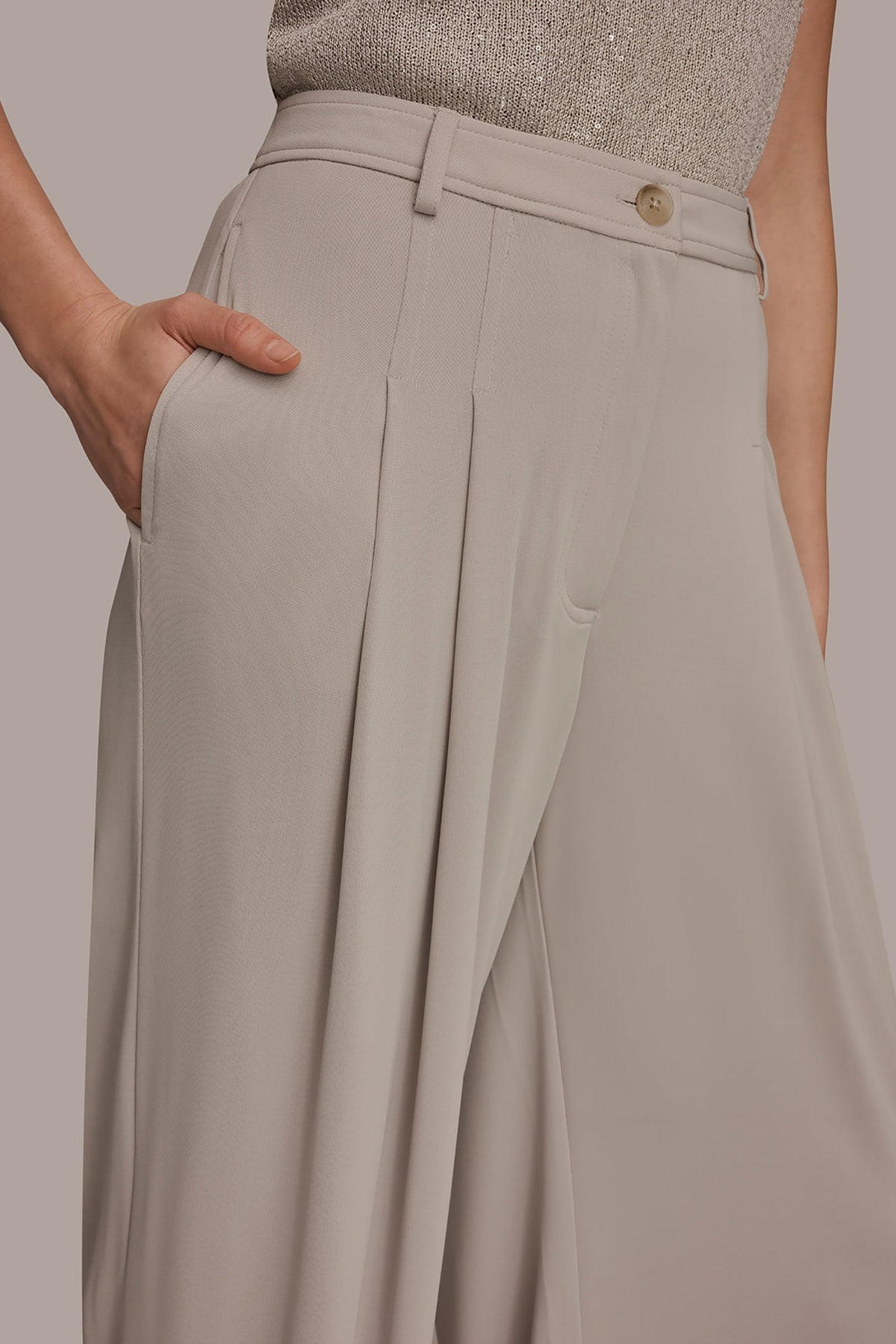 PLEATED KNIT PANT - Tuscan Grey