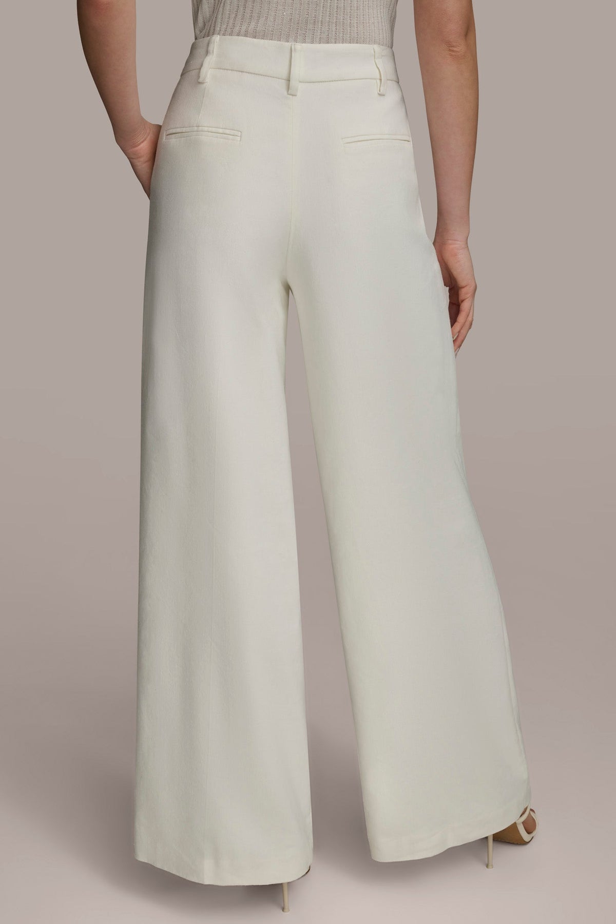 PLEATED WIDE LEG PANT - CREAM