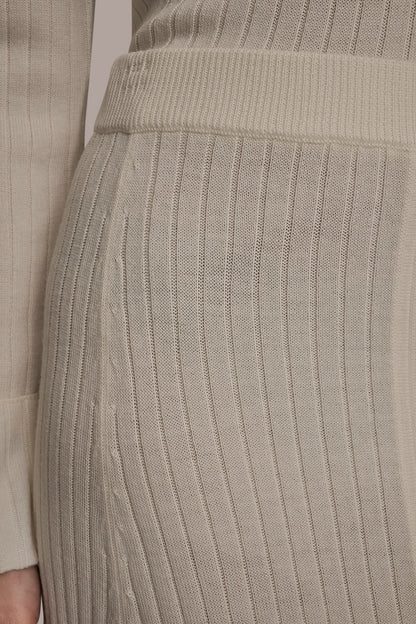 SEAMED MIDI A-LINE SWEATER SKIRT - CREAM