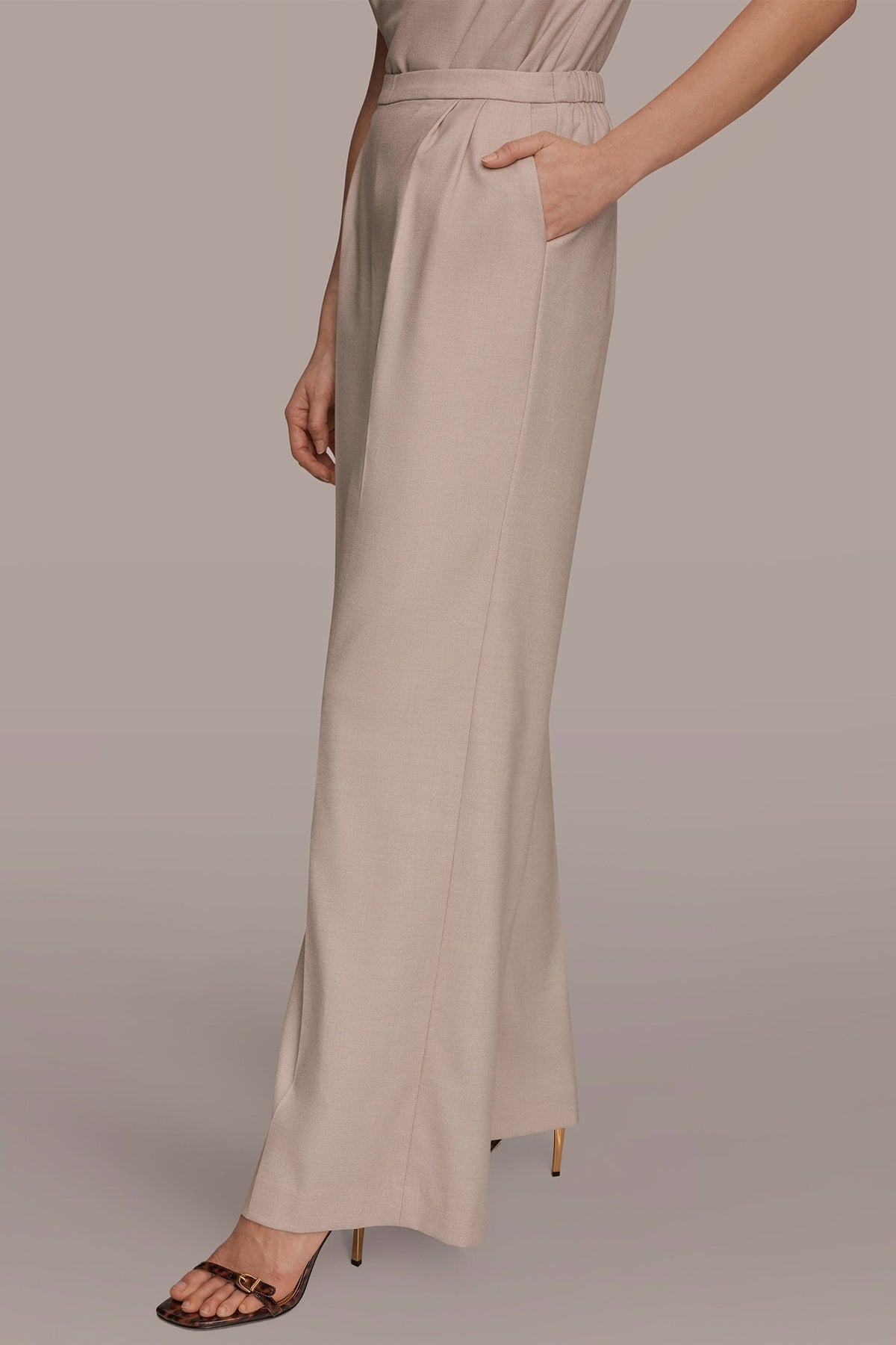 MID-RISE PLEATED WIDE-LEG SUIT PANT - Tuscan Grey