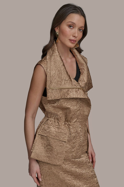 TEXT ZIP FRONT VEST - HAZELNUT