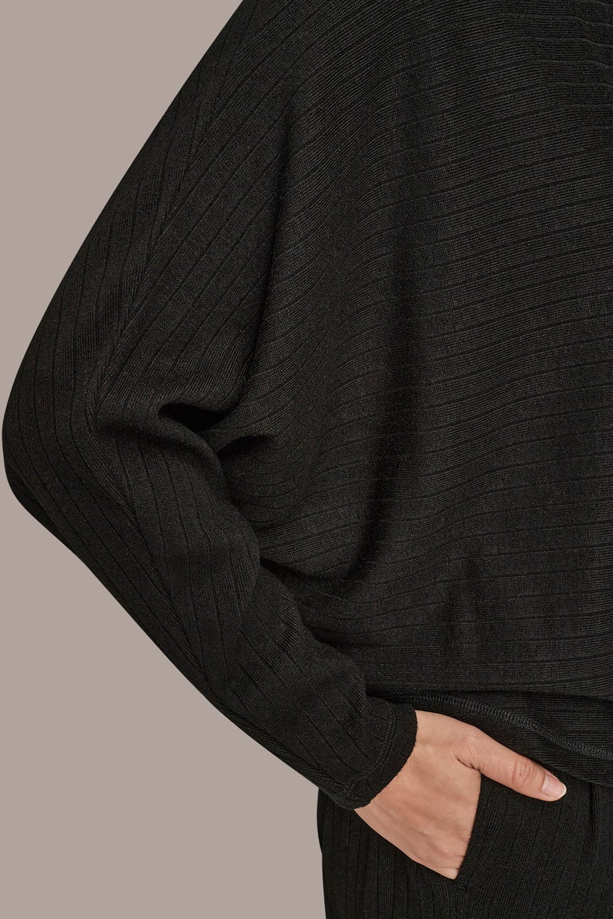 MOCK-NECK TOP - Black