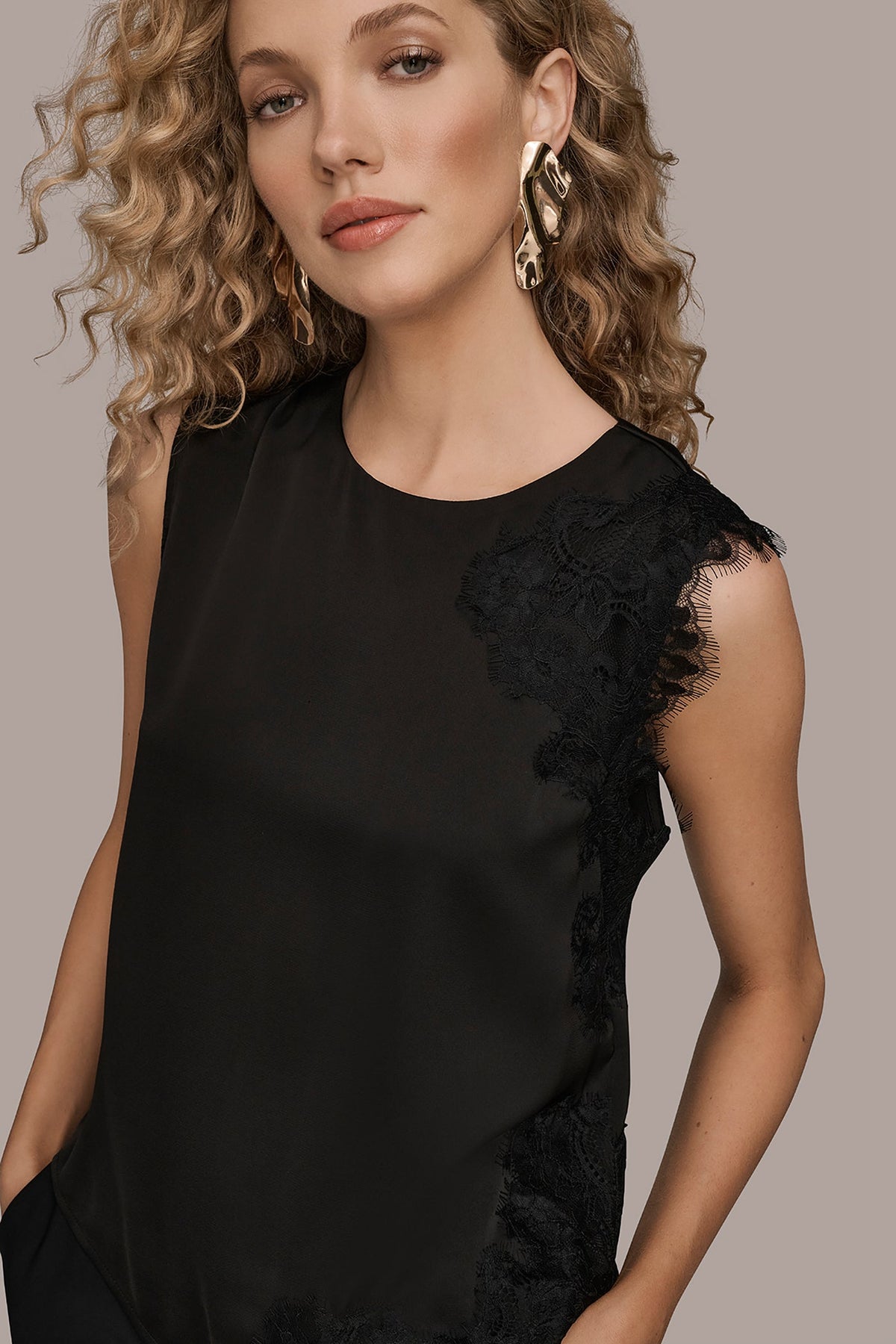 ASYMMETRIC LACE-TRIMMED BLOUSE - Black