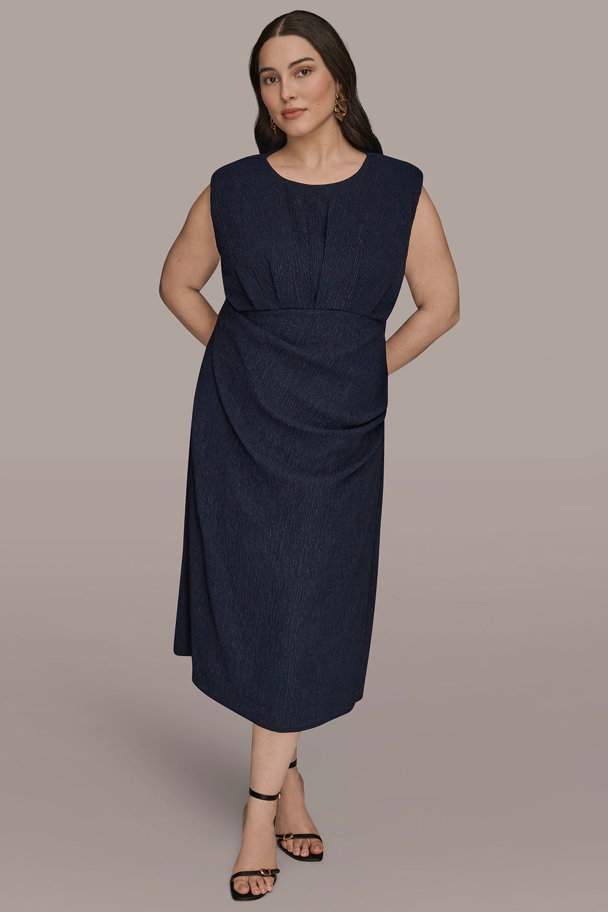 CRINKLED SLEEVELESS RUCHED MIDI DRESS - NIGHTFALL