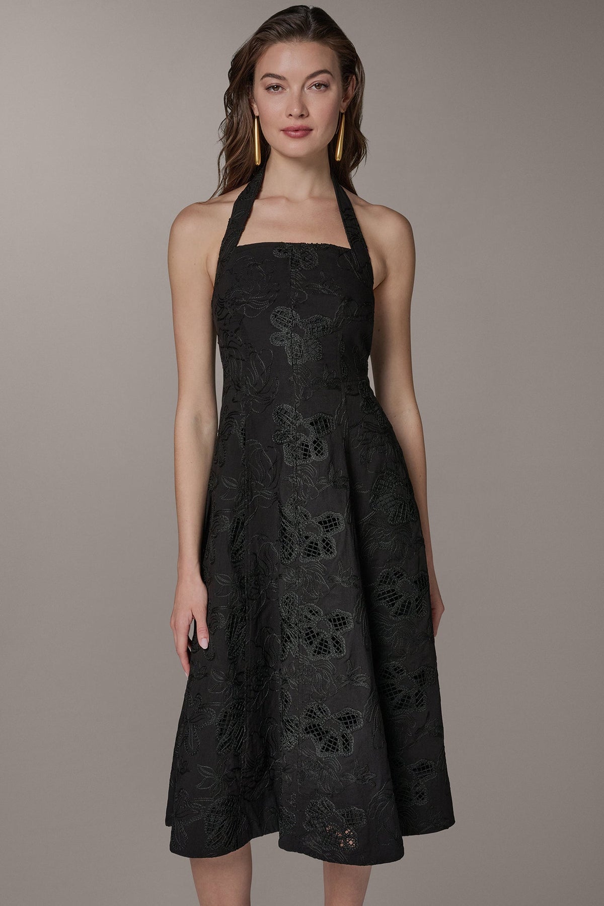 SLEEVELESS SWEETHEART MIDI HALTER DRESS - Black