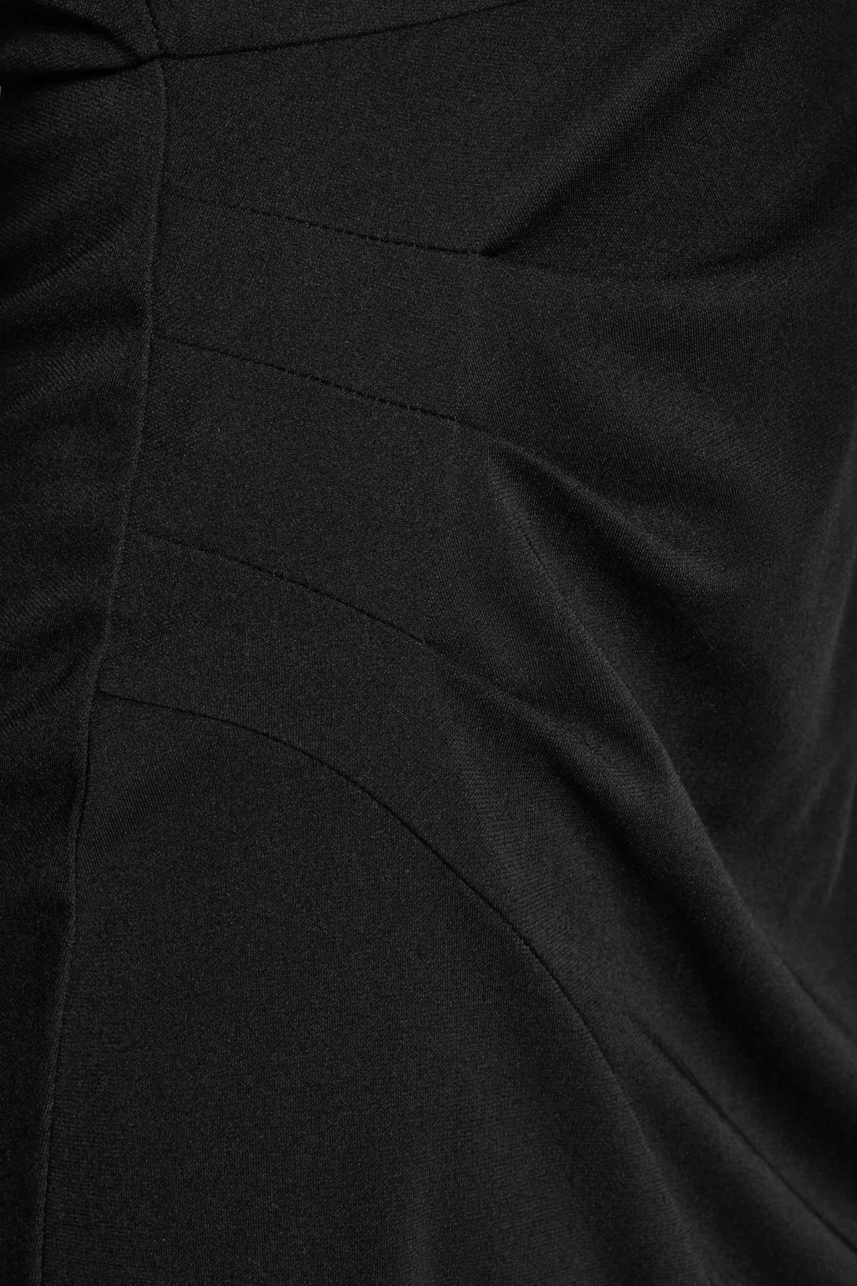 SLEEVELESS MIDI HALTER DRESS - Black