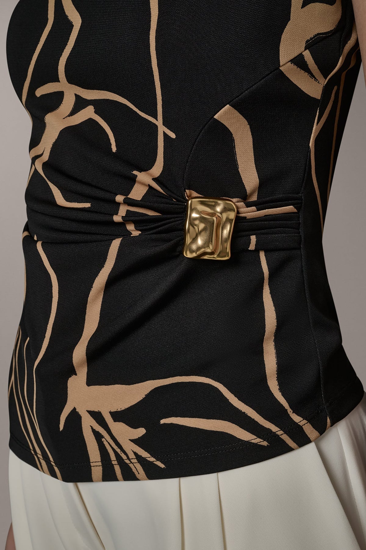ASYMMETRIC KNIT TOP - Black /Fawn