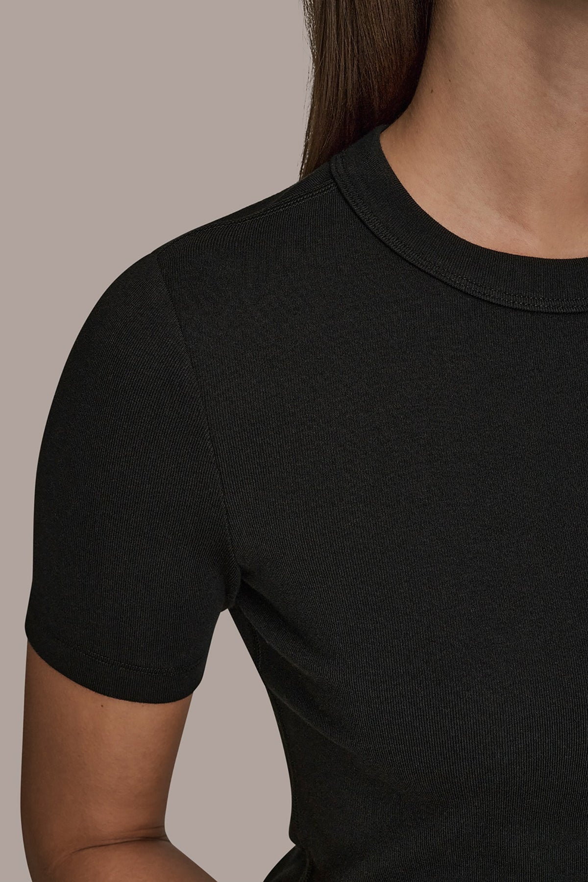 SHORT SLEEVE CREW NECK TEE - Black