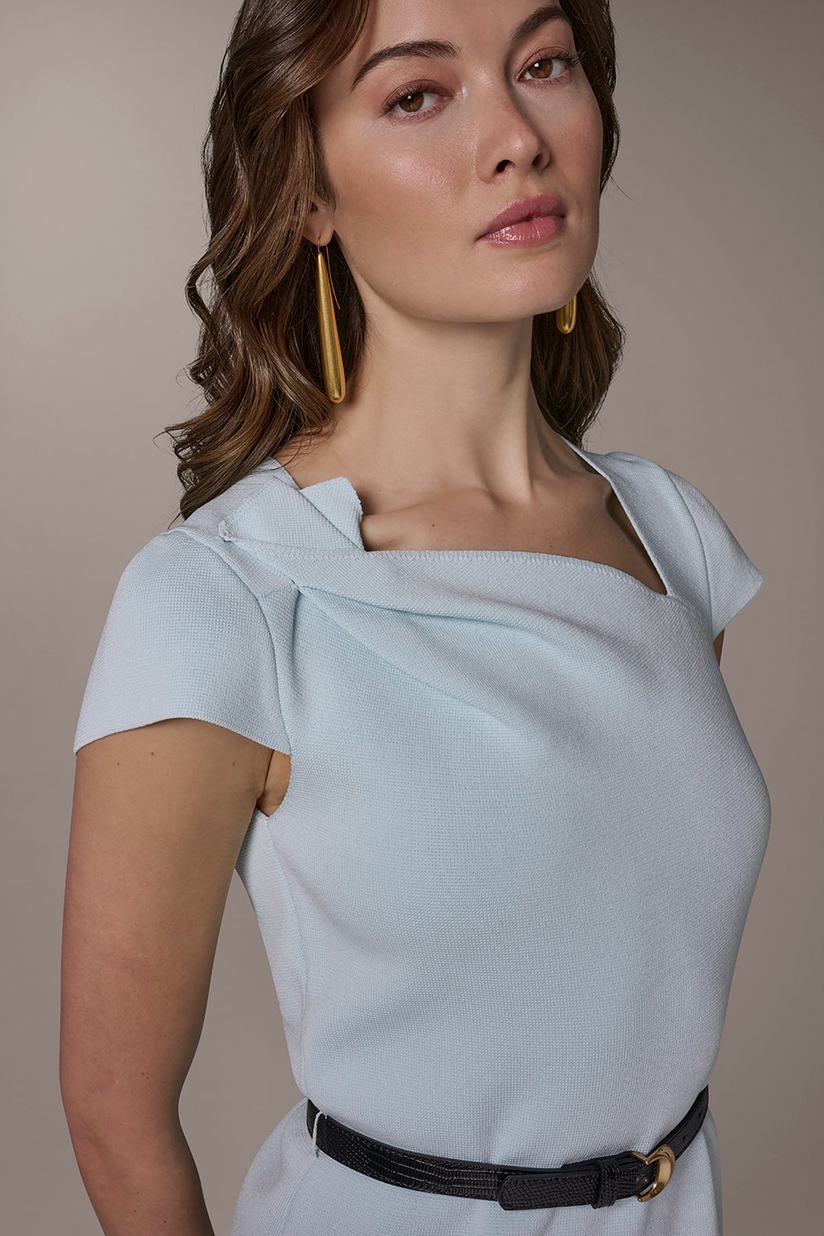 ASYMMETRIC TOP - Skylight