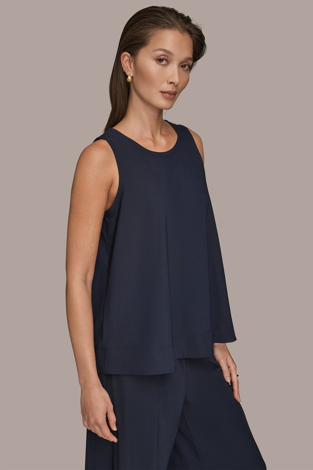 THE MODERN TRAVEL SLEEVELESS SWING TANK - NIGHTFALL