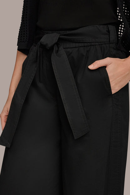 CROPPED MID-RISE WIDE-LEG PANT - Black