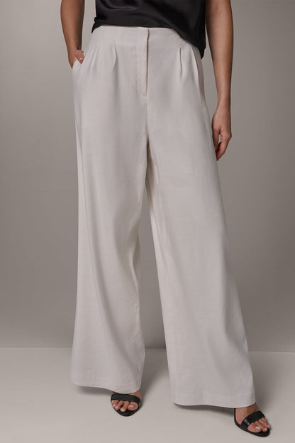 EXTRA HIGH-RISE PLEATED WIDE-LEG PANT - Cream