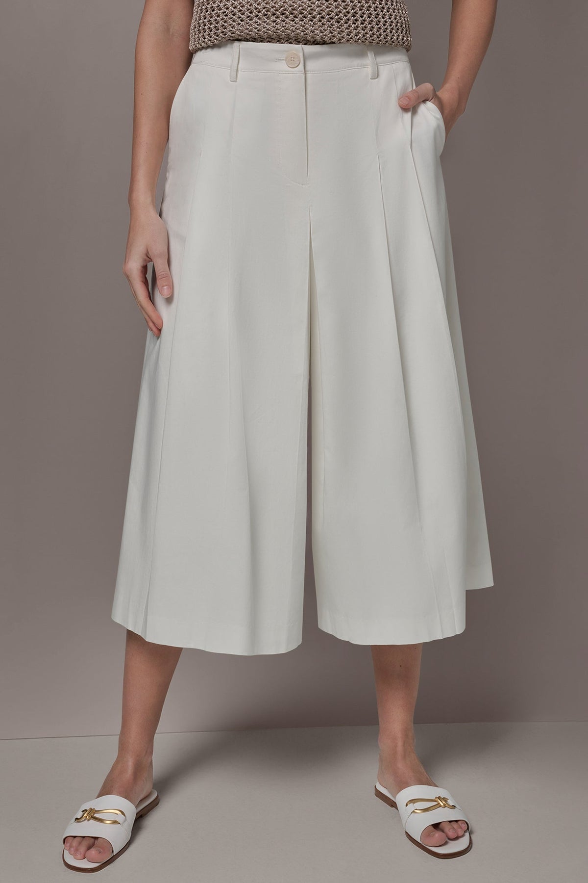 EXTRA HIGH-RISE COTTON-SATEEN PLEATED WIDE-LEG PANT - Cream
