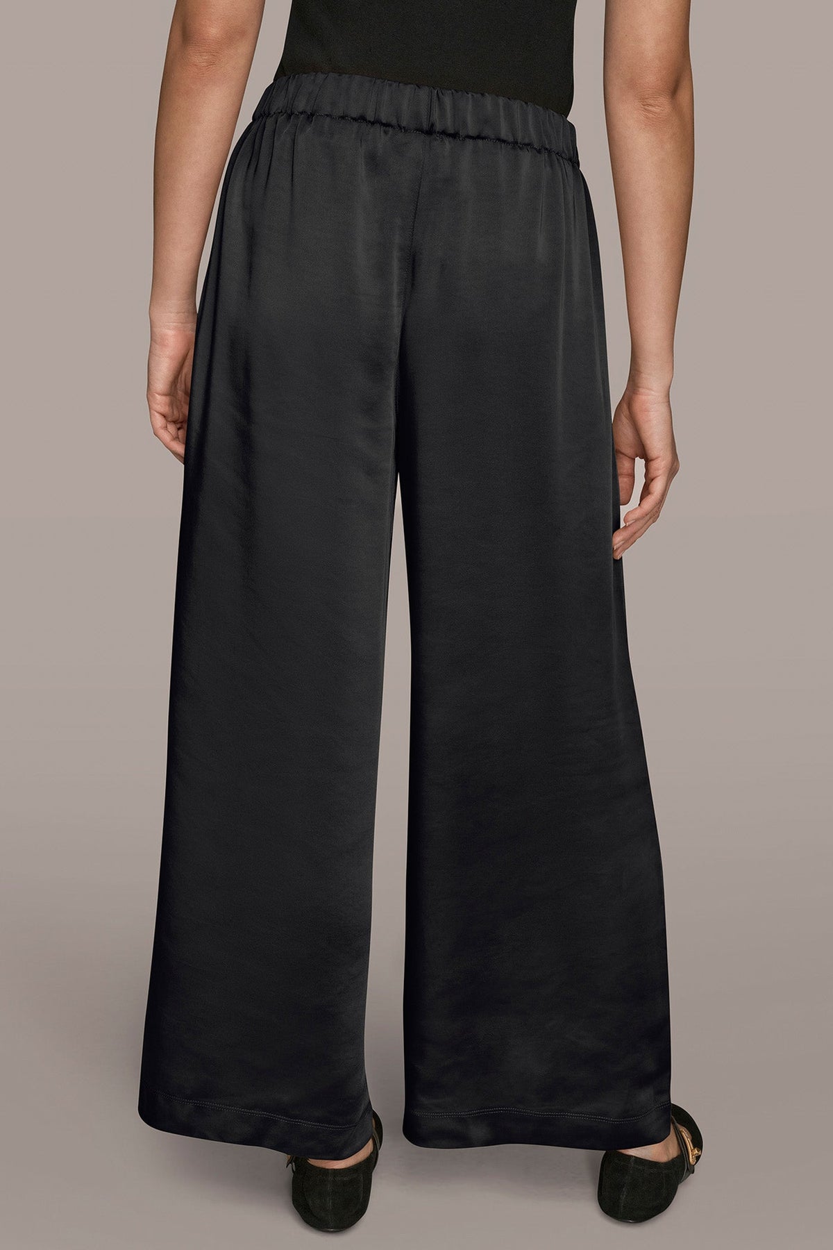 SATIN MID-RISE RELAXED PANT - Black