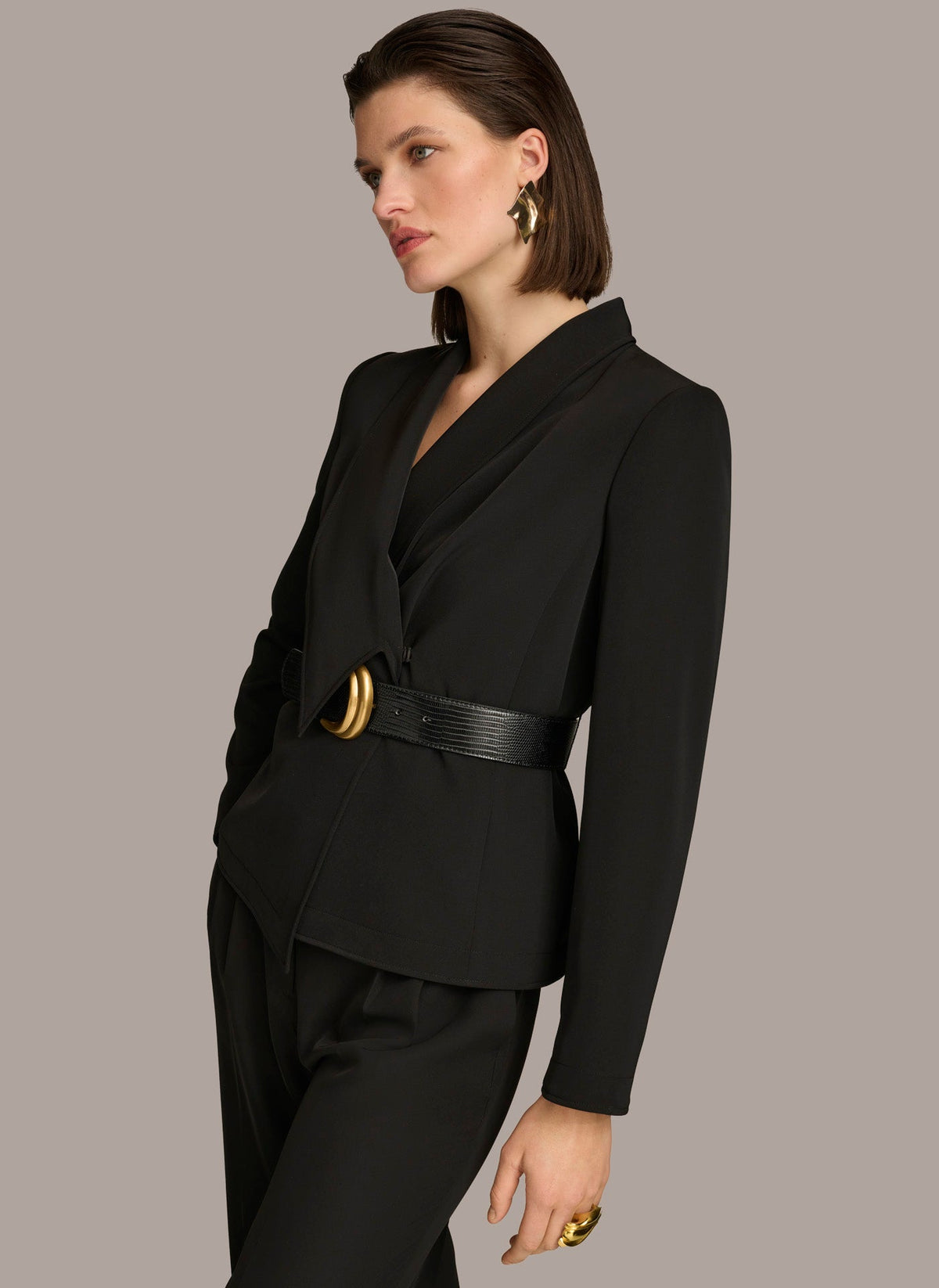 BELTED BLAZER - Black