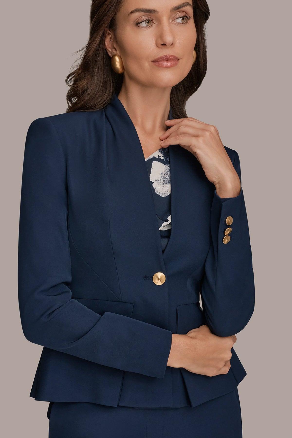 COLLARLESS PLEATED PEPLUM BLAZER - Nightfall