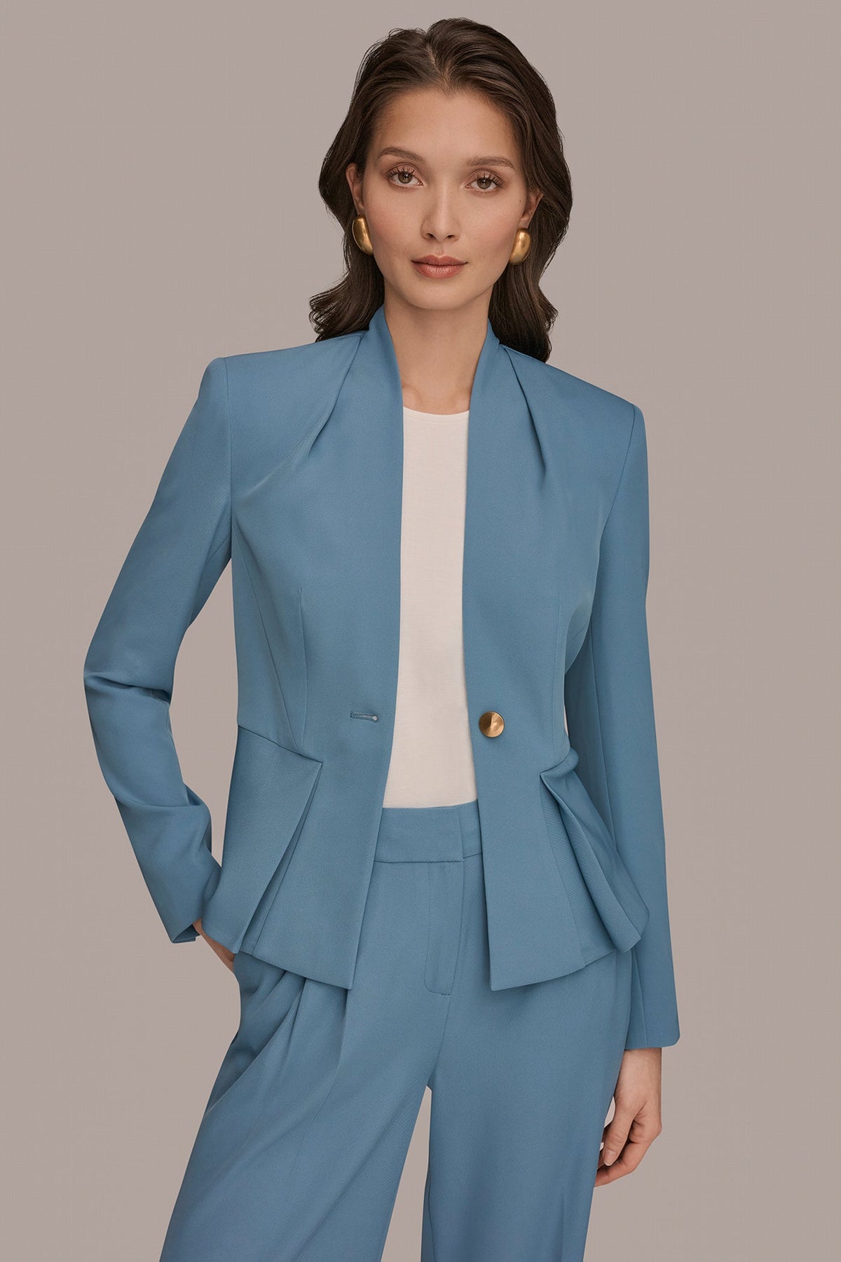 COLLARLESS PLEATED PEPLUM BLAZER - Washed Indigo