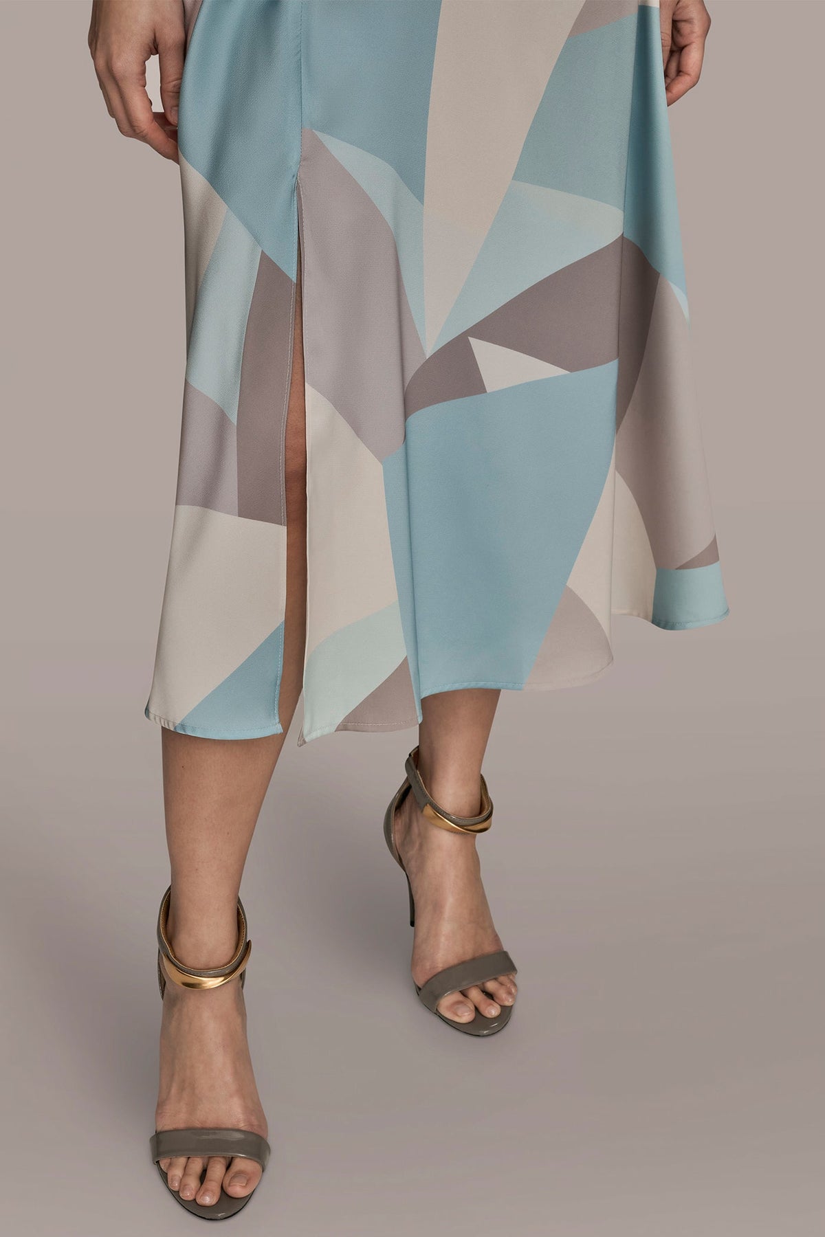 CAP SLEEVE V-NECK PRINTED MIDI DRESS - Mist Multi