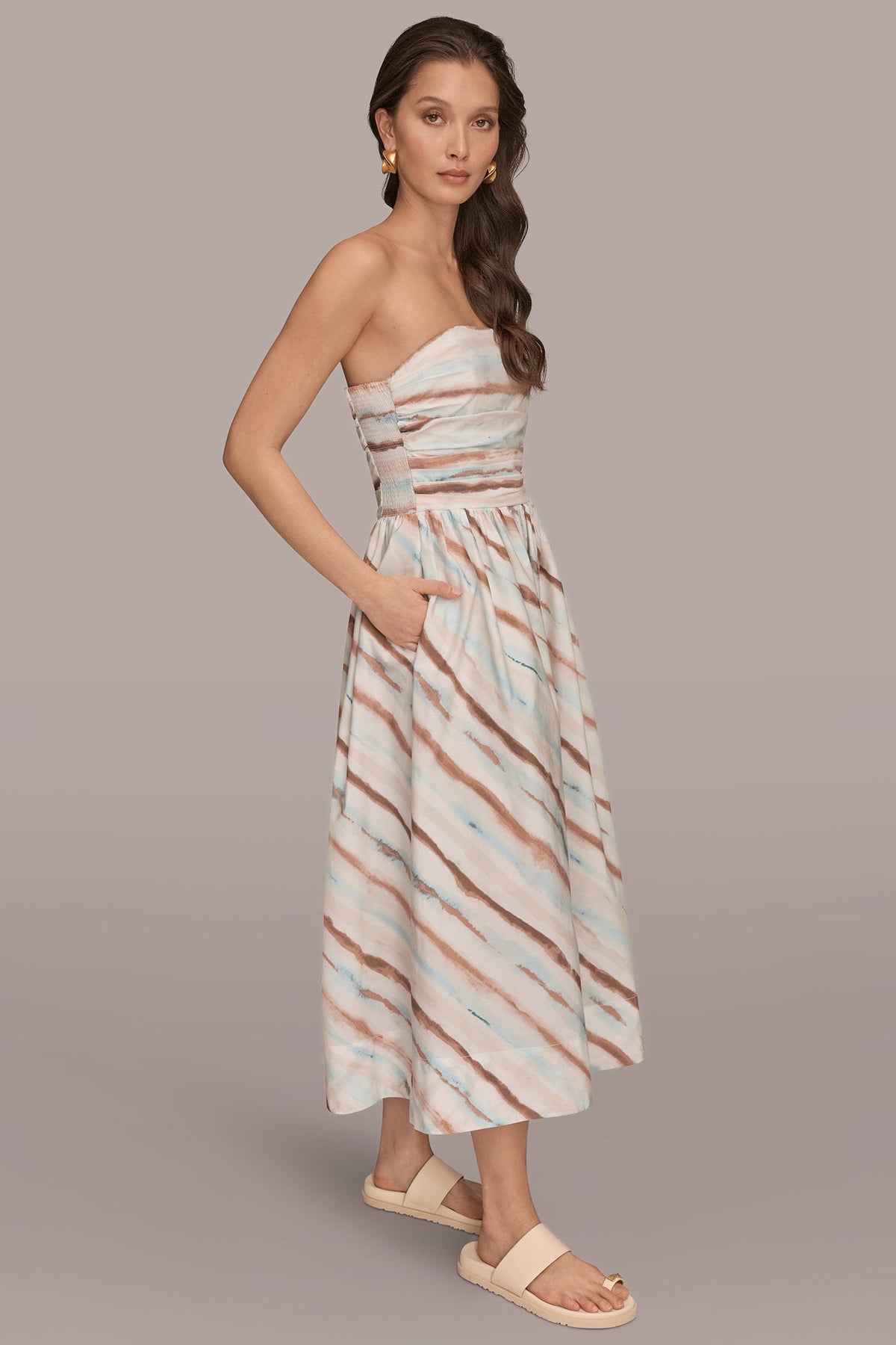 STRAPLESS PRINTED MIDI DRESS - Watercolor Stripe