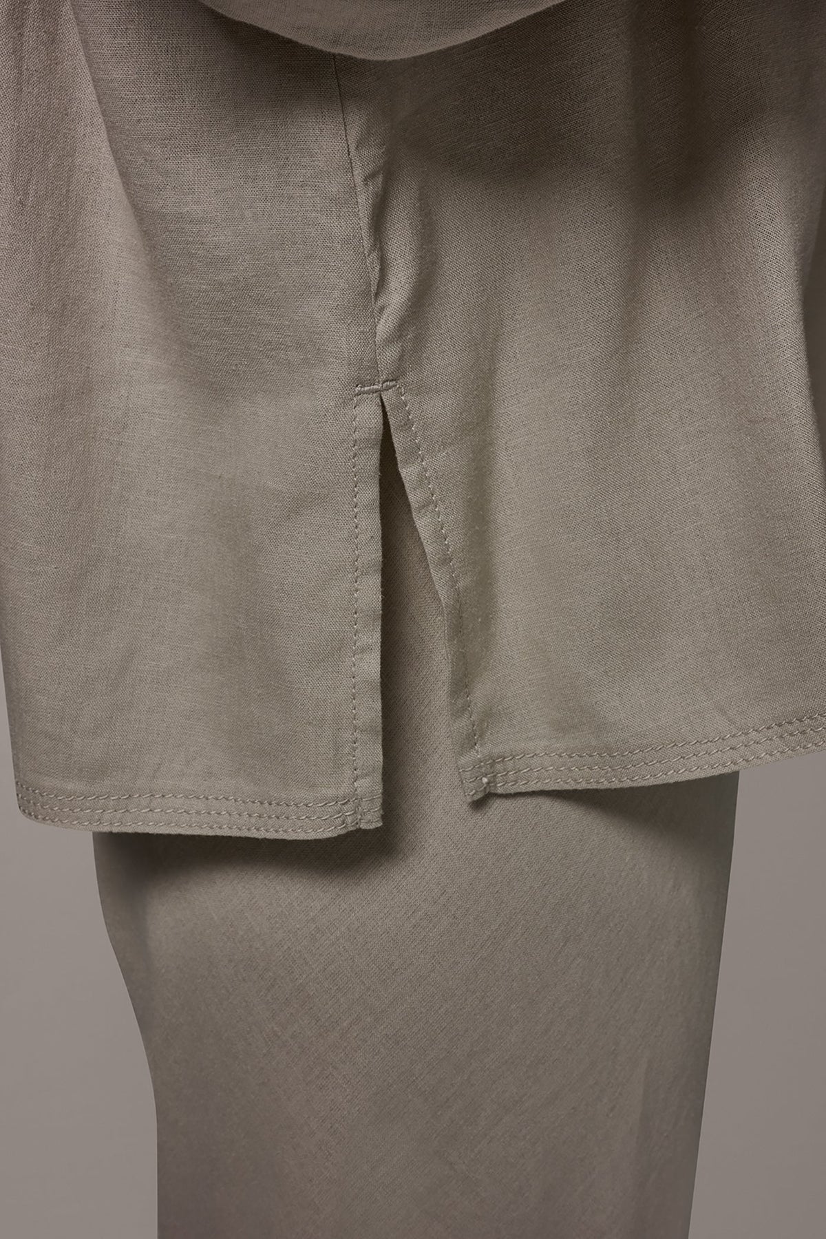 LONG SLEEVE HALF BUTTON BLOUSE - Sandstone
