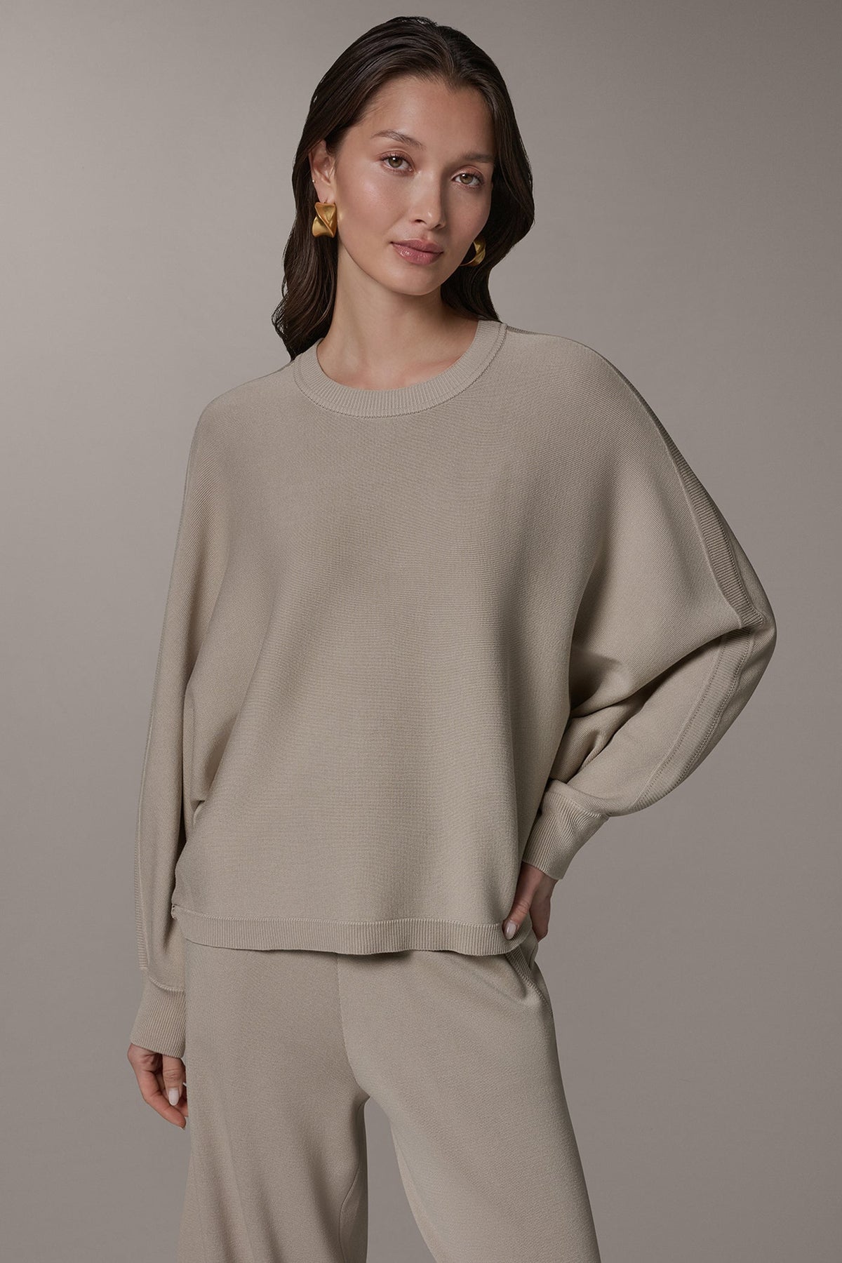LONG DOLMAN SLEEVE SWEATER - Sandstone