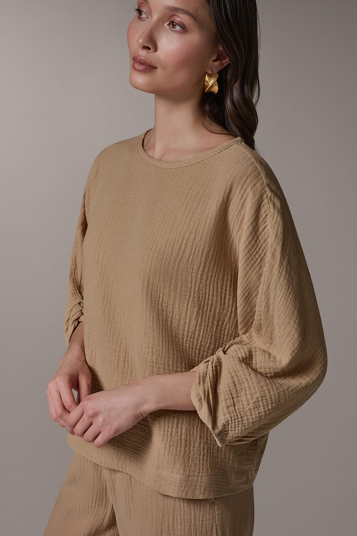 3/4 SLEEVE TWIST CUFF BLOUSE - Fawn