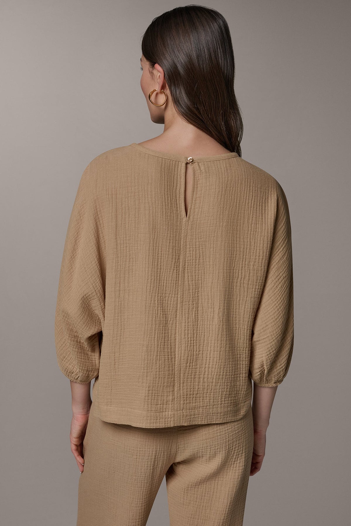 3/4 SLEEVE TWIST CUFF BLOUSE - Fawn