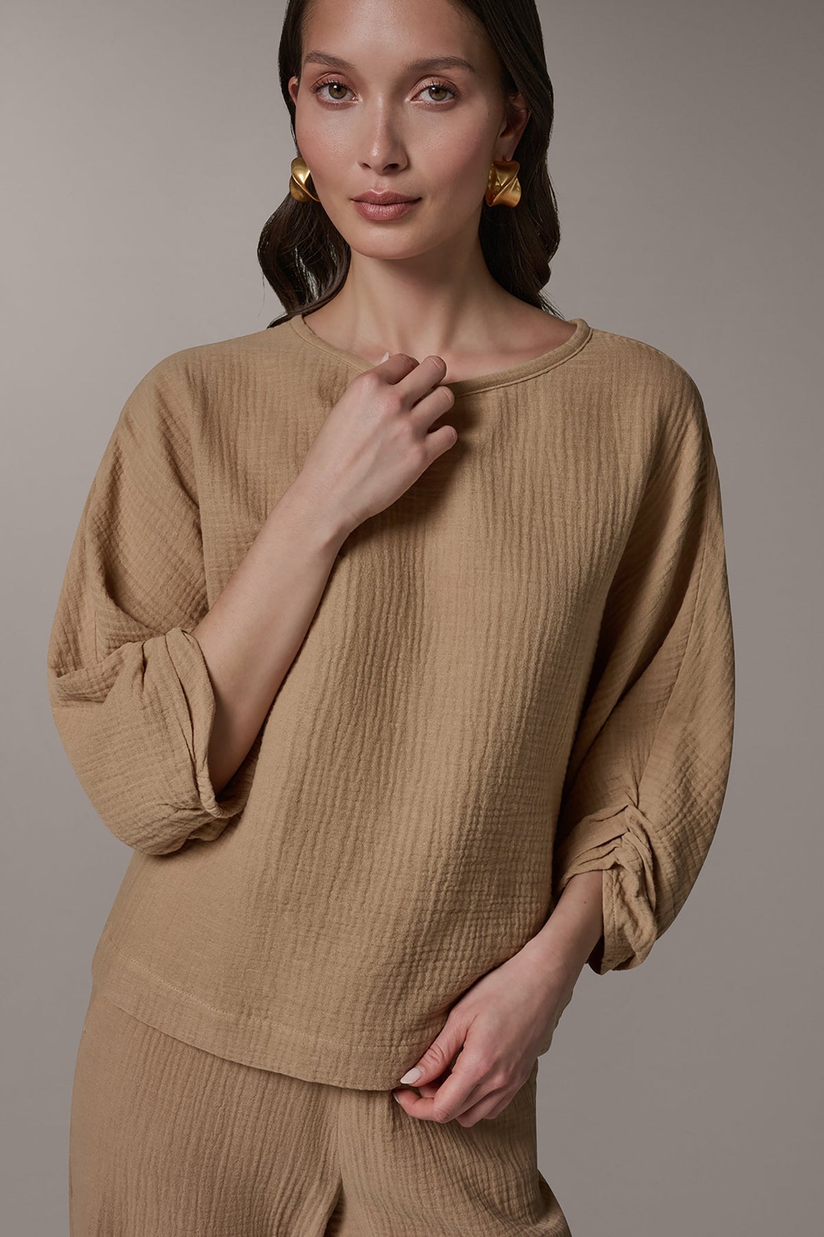 3/4 SLEEVE TWIST CUFF BLOUSE - Fawn