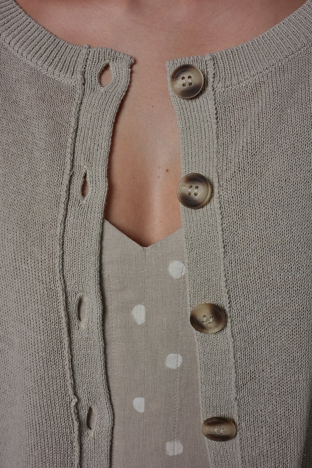 SHORT SLEEVE EASY CARDIGAN - Sandstone