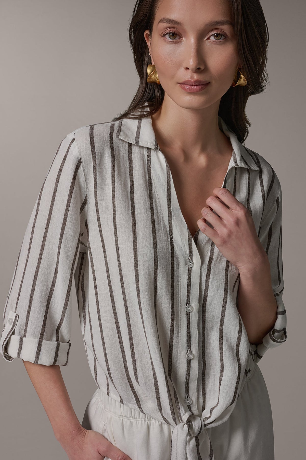LONG SLEEVE TIE-FRONT BLOUSE - Cream/Canyon