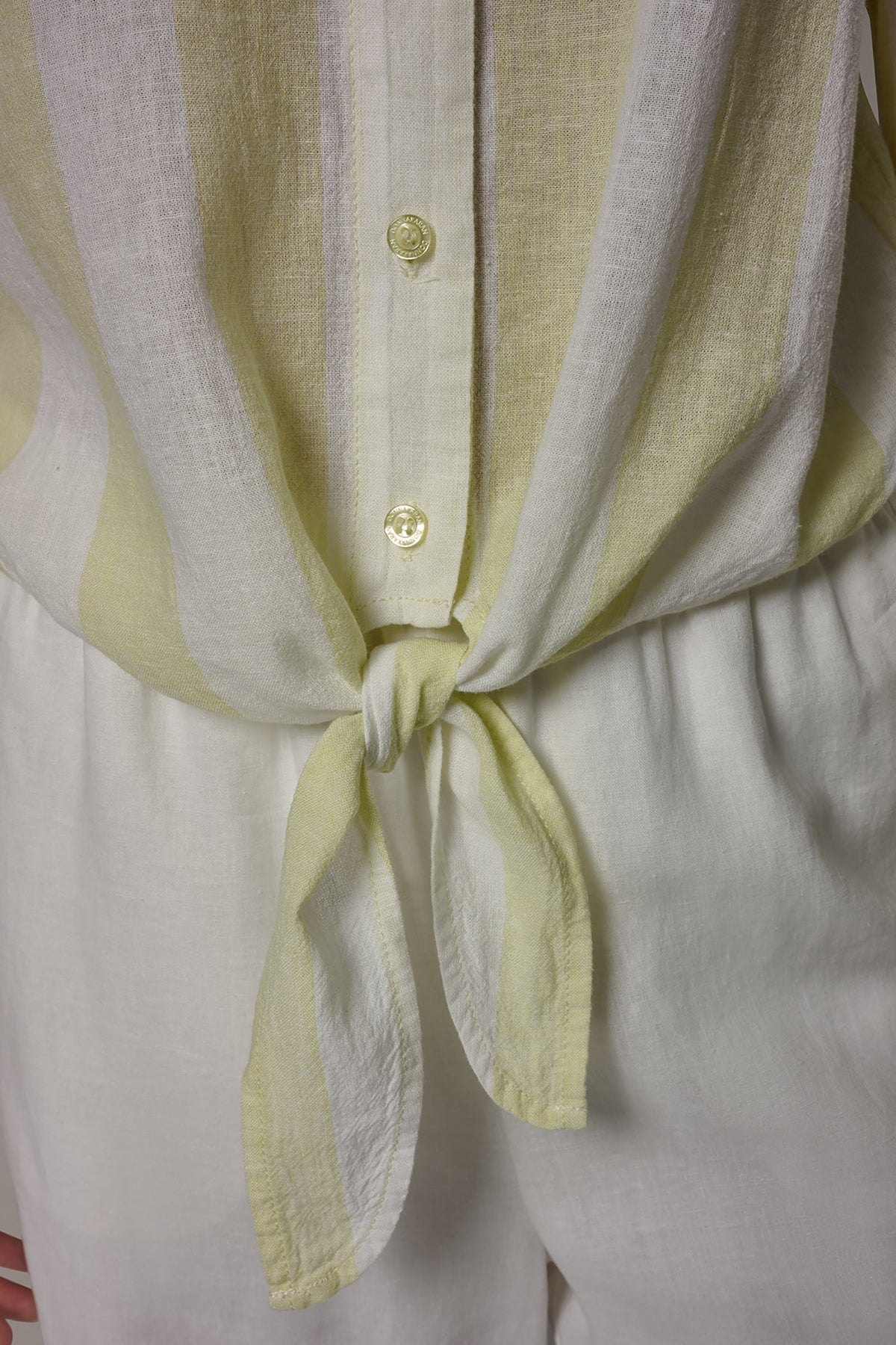 LONG SLEEVE TIE-FRONT BLOUSE - Limoncello/Cream