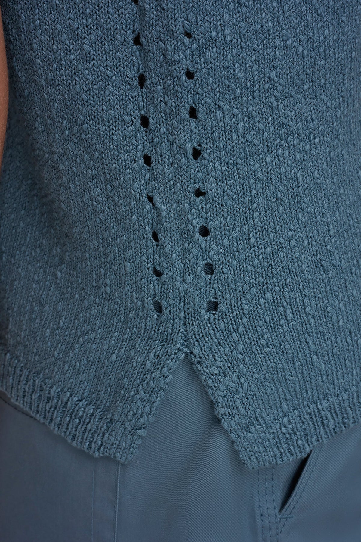 SLEEVELESS POINTELLE STITCH TANK - Washed Indigo