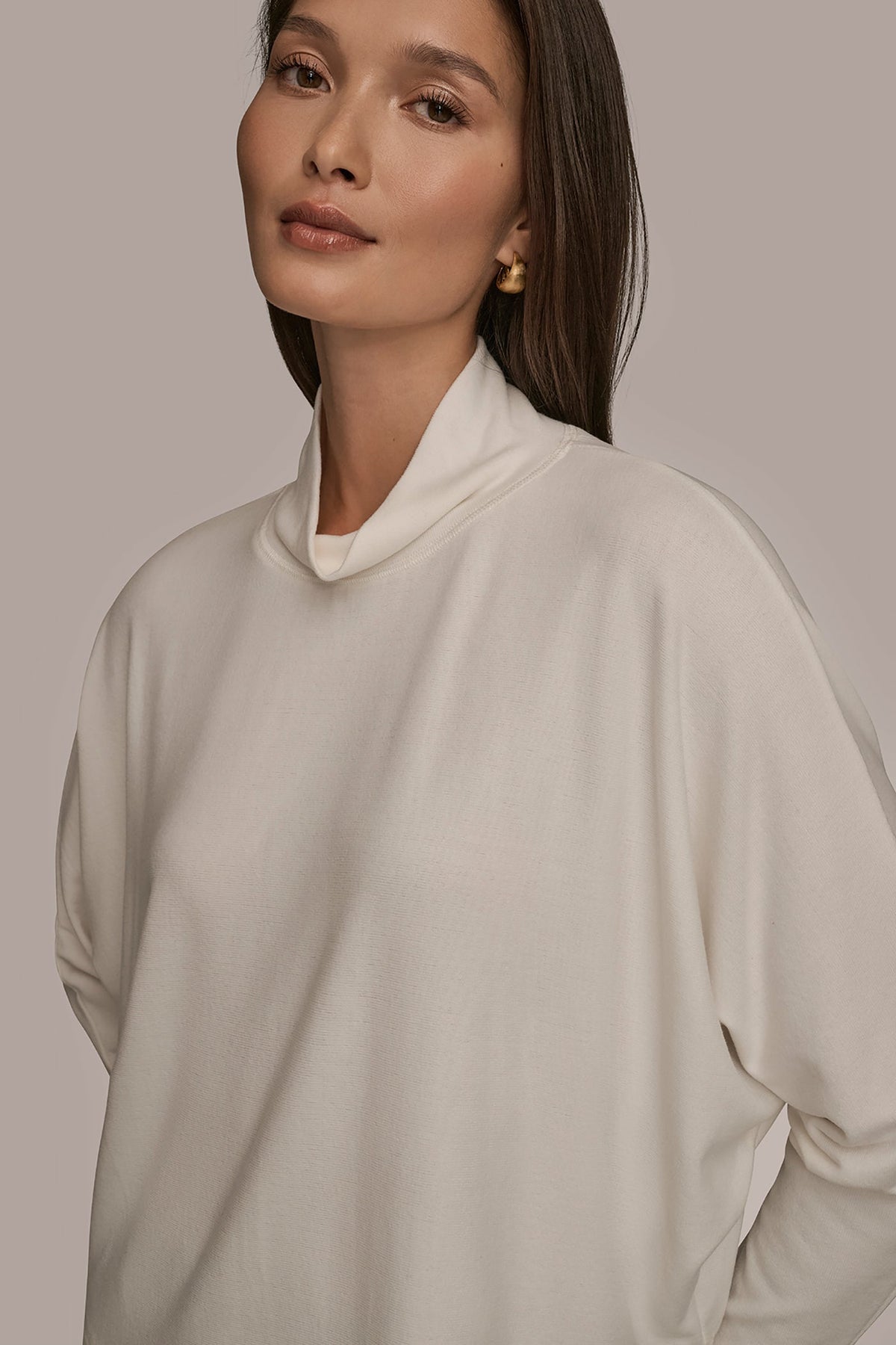 MOCK-NECK TOP - CREAM