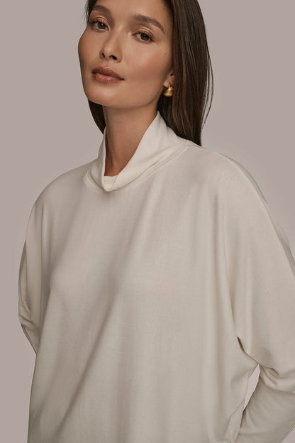 MOCK-NECK TOP - CREAM
