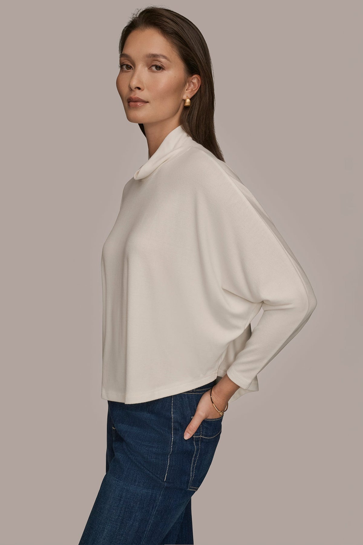 MOCK-NECK TOP - CREAM