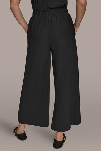 THE MODERN TRAVEL MID-RISE RELAXED ANKLE PANT - Black