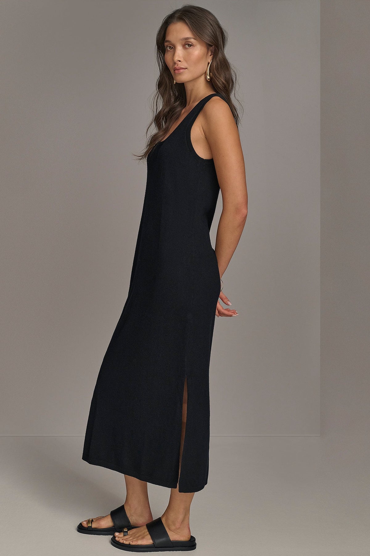 CASHMERE SLEEVELESS MIDI TANK DRESS - Black