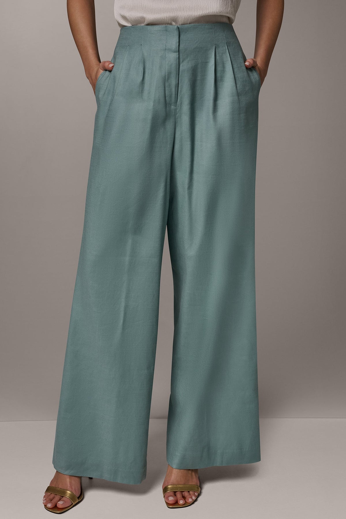 EXTRA HIGH-RISE PLEATED WIDE-LEG PANT - Waterlily