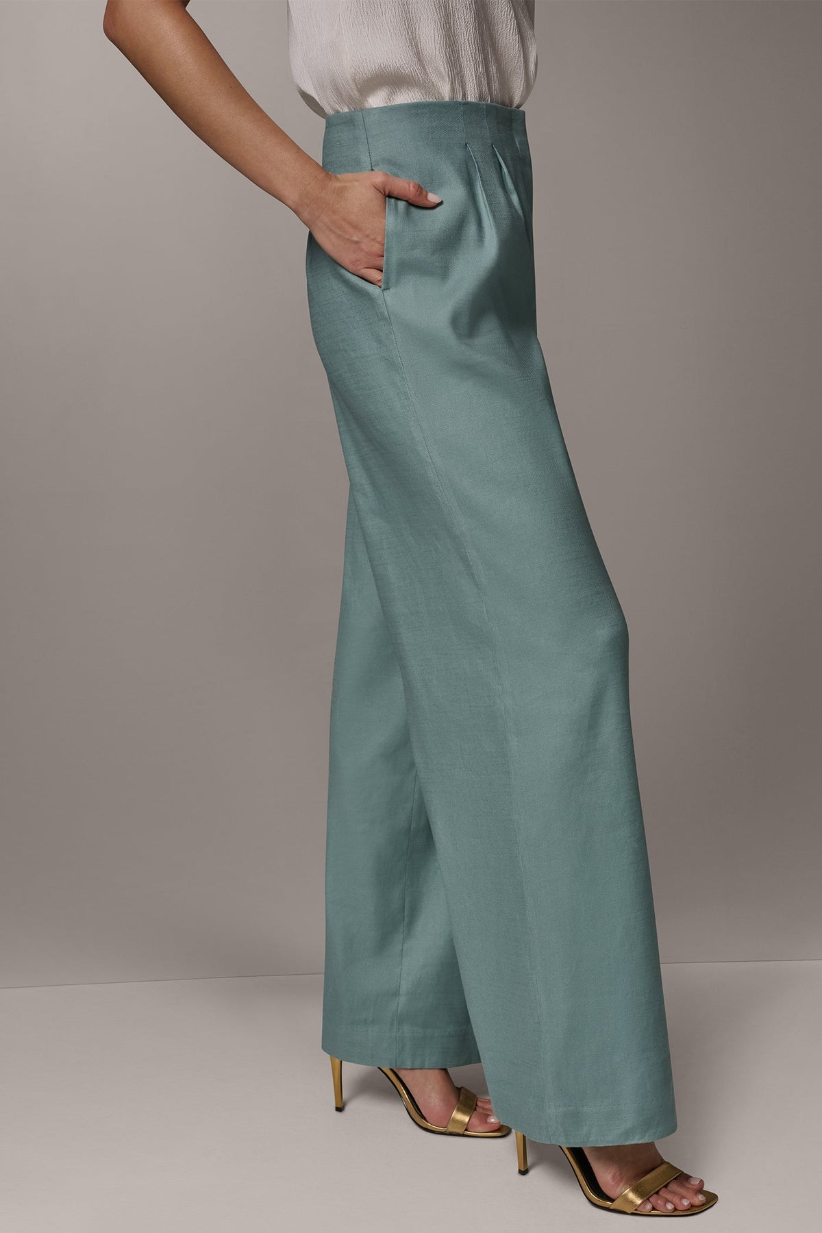 EXTRA HIGH-RISE PLEATED WIDE-LEG PANT - Waterlily