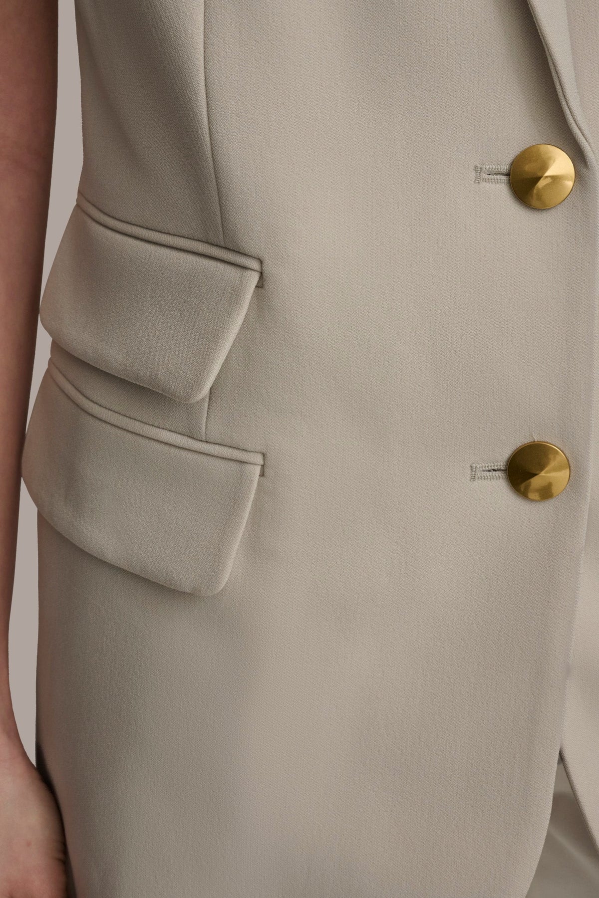 BUTTON VEST WITH POCKET DETAIL - TUSCAN GREY